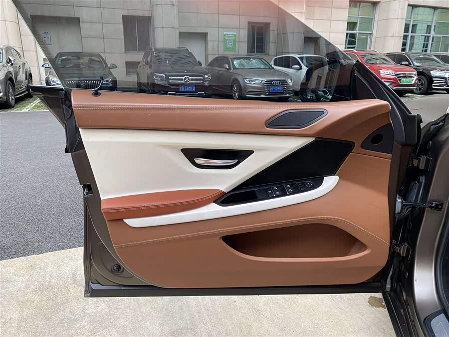 BMW 6 Series 2012 car image #10