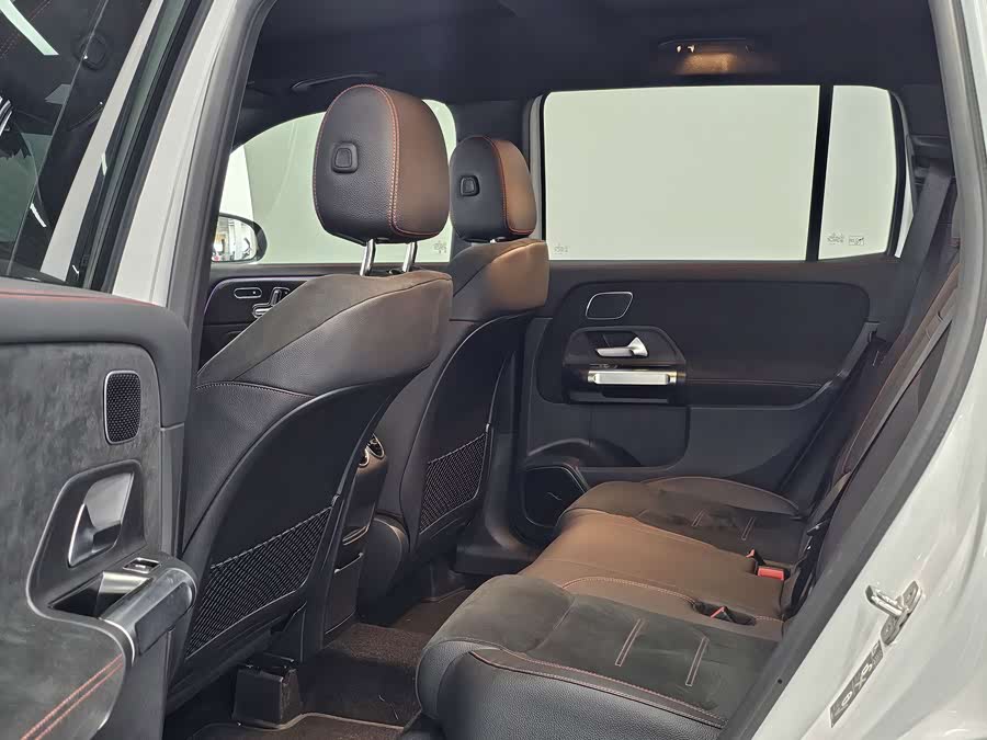 Mercedes-Benz GLB AMG 2024 immagine di auto #10