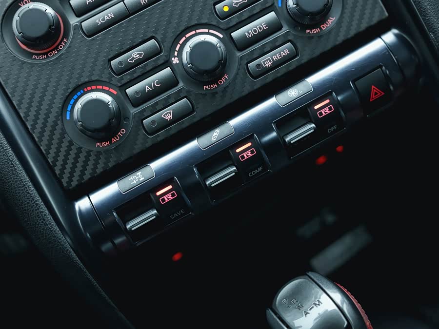 日产 日产GT-R 2012 汽车图片 #10