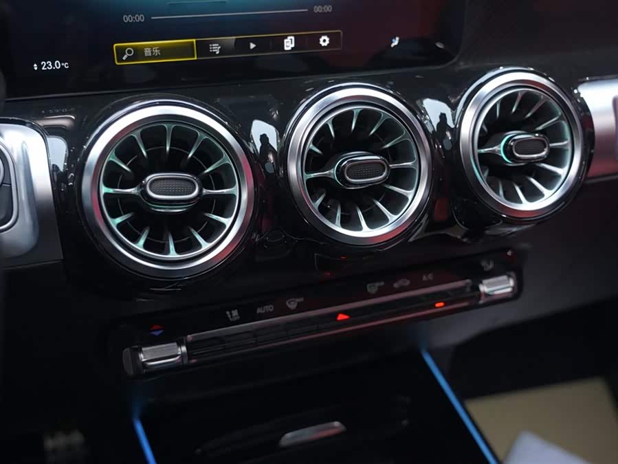 Mercedes-Benz GLB AMG 2023 #10 Mercedes-Benz GLB AMG 2023 immagine di auto #10