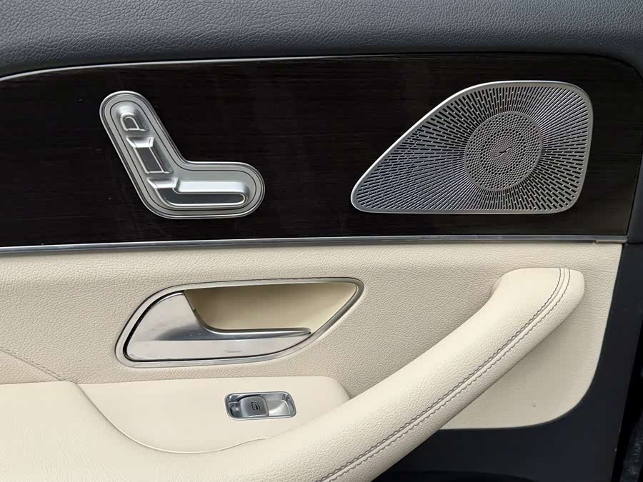 Mercedes-Benz GLE Class 2020 #10 Mercedes-Benz GLE Class 2020 car image #10