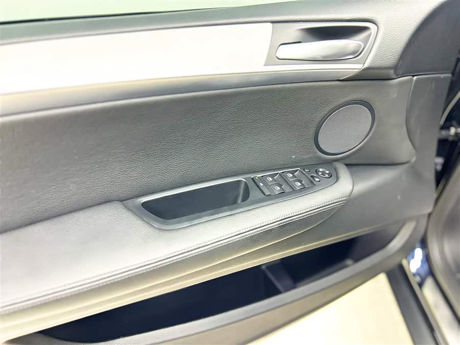 BMW X5 M 2010 #10 BMW X5 M 2010 car image #10