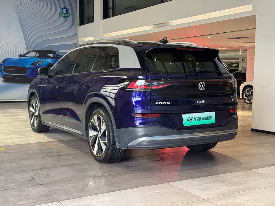 Volkswagen ID.6 X 2021 immagine di auto #10