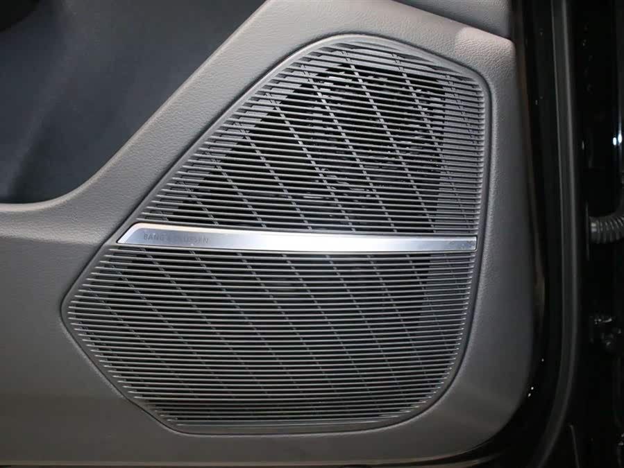 Audi Q8 2023 #10 Audi Q8 2023 car image #10