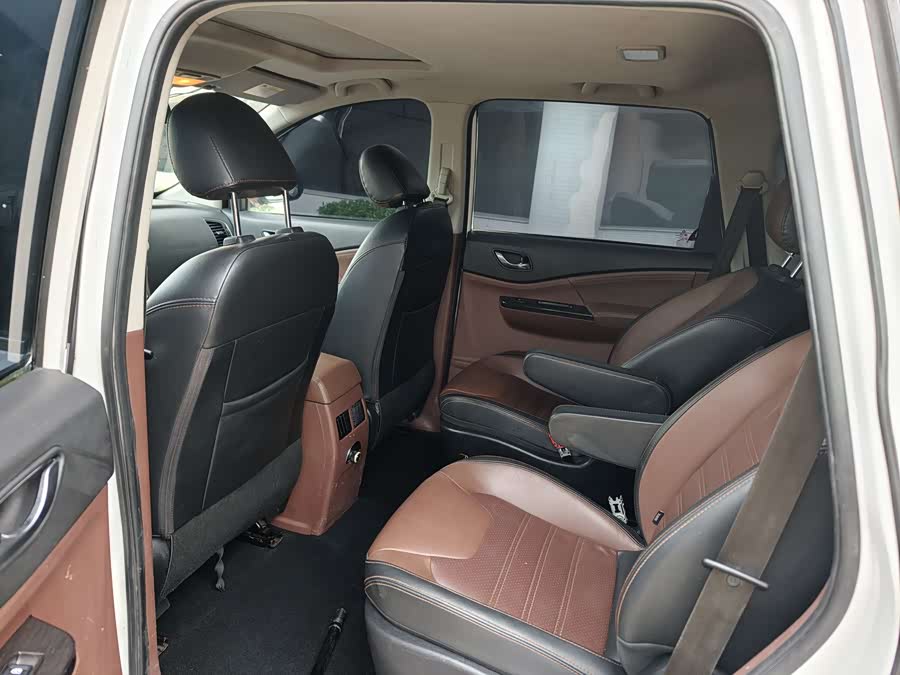 Forthing SX6 2016 immagine di auto #10