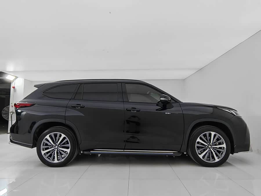 Toyota Crown Kluger 2024 car image #10