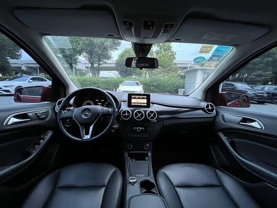 Mercedes-Benz B Class 2013 car image #10