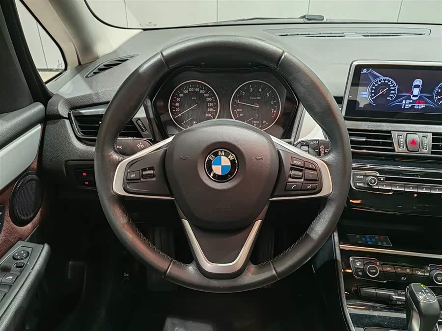 BMW 2 Series Gran Tourer 2017 car image #10