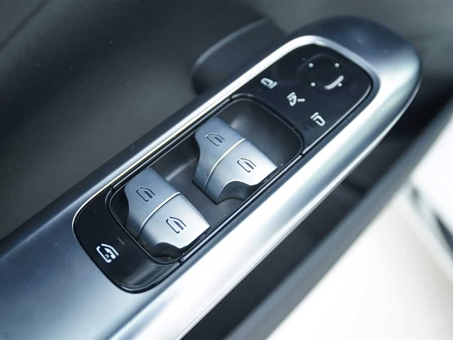 Mercedes-Benz C Class New Energy 2023 #10 Mercedes-Benz C Class New Energy 2023 car image #10