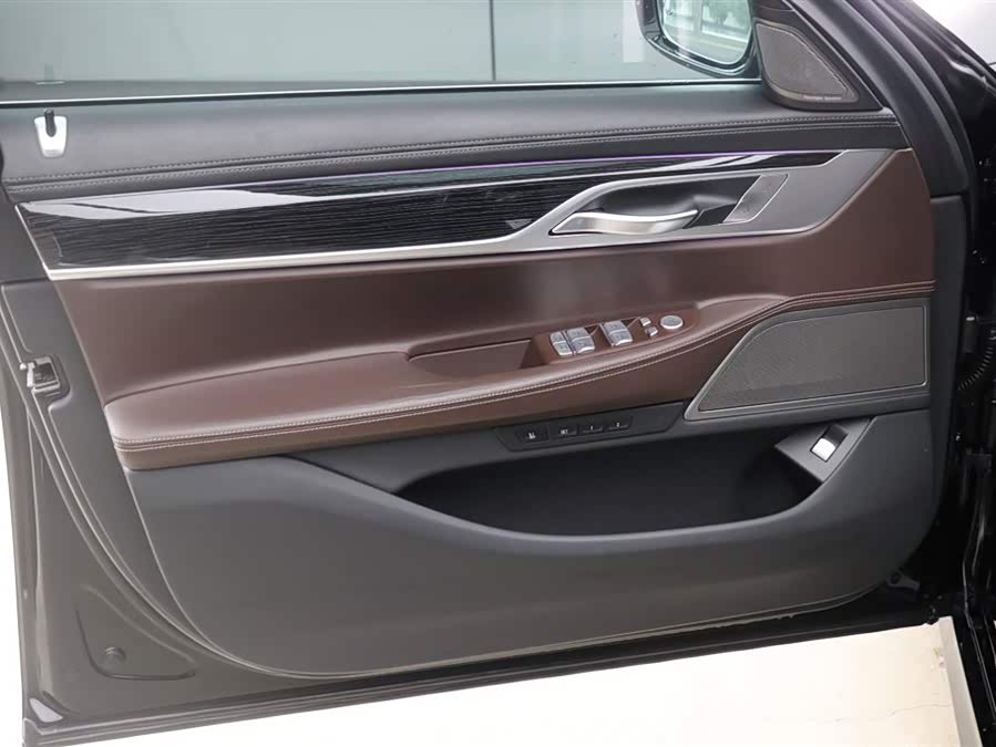 BMW i4 M50 2020 car image #10