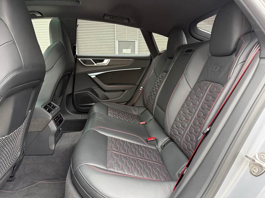 Audi RS 7 2021 car image #10