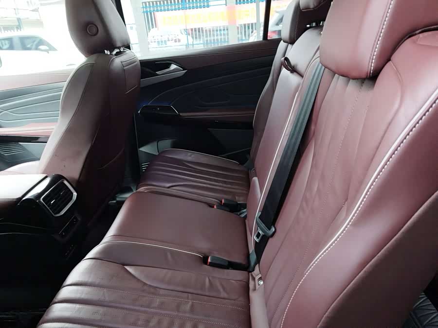 Volkswagen ID.6 X 2021 #10 Volkswagen ID.6 X 2021 immagine di auto #10