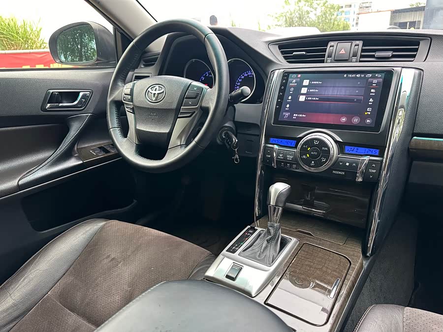 Toyota Reiz 2014 immagine di auto #10