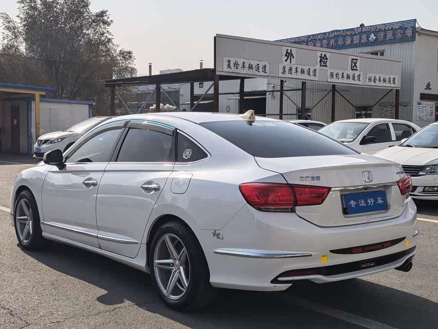 Honda Spirior 2016 immagine di auto #10