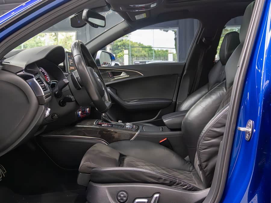 Audi RS 6 2017 صورة سيارة #10