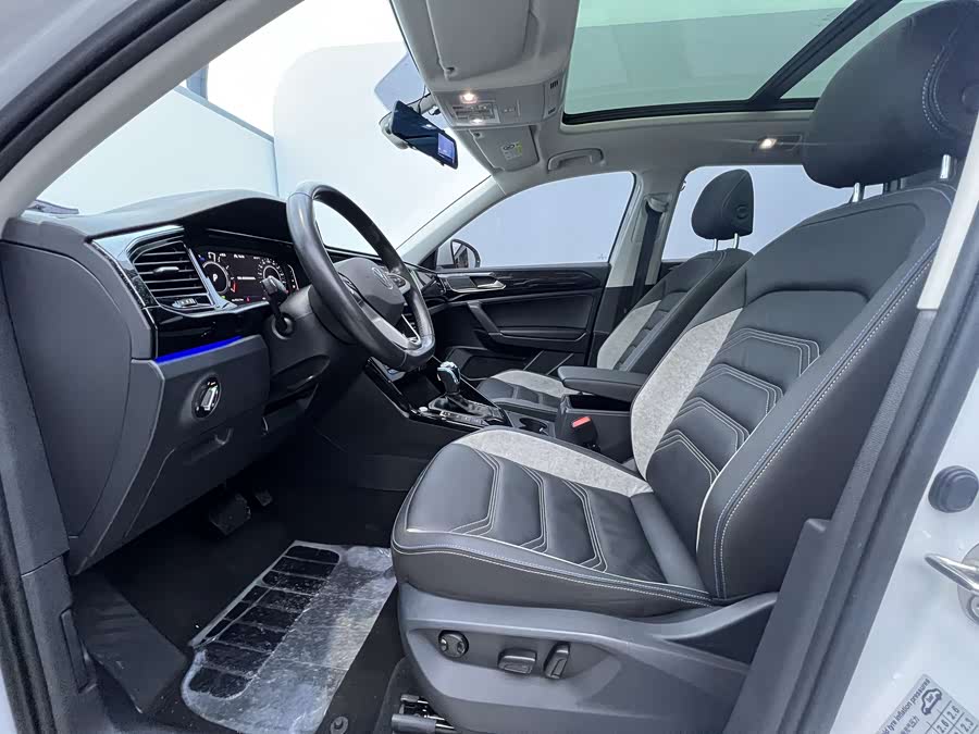 Volkswagen Tayron GTE 2022 car image #10