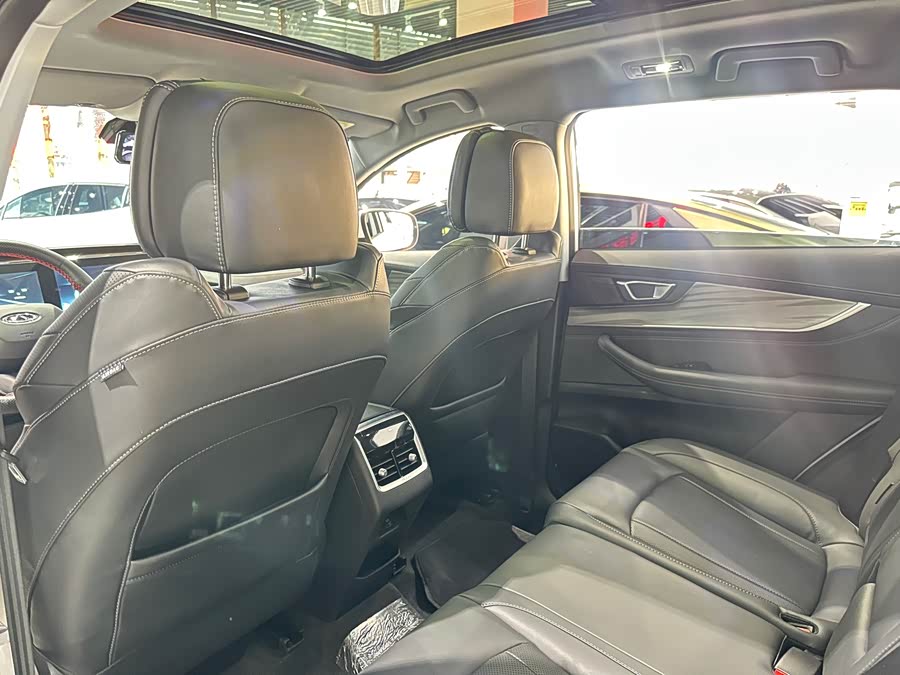 Chery Tiggo 8 Plus 2023 car image #10