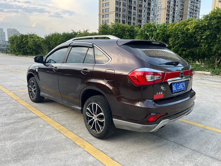 BYD S7 2014 car image #10