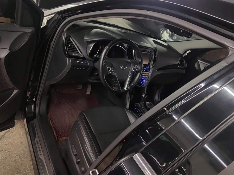 Hyundai Santa Fe (Imported) 2013 car image #10