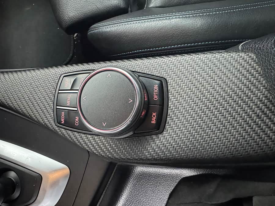 BMW M2 2018 car image #10