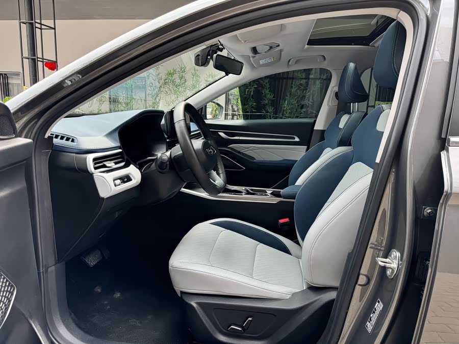 GEELY Emgrand 2022 #10 GEELY Emgrand 2022 car image #10