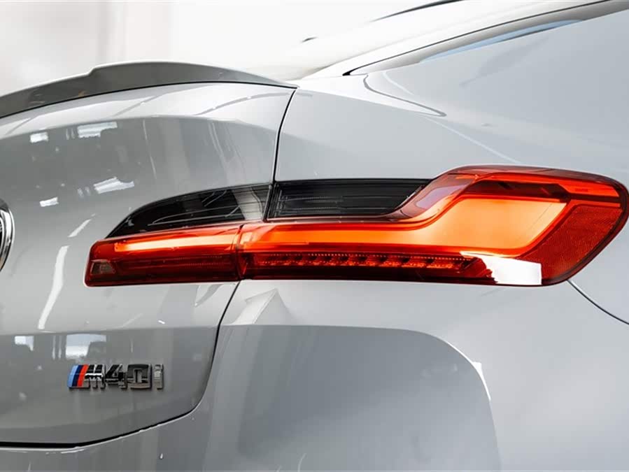 BMW X4 M40i 2024 car image #10