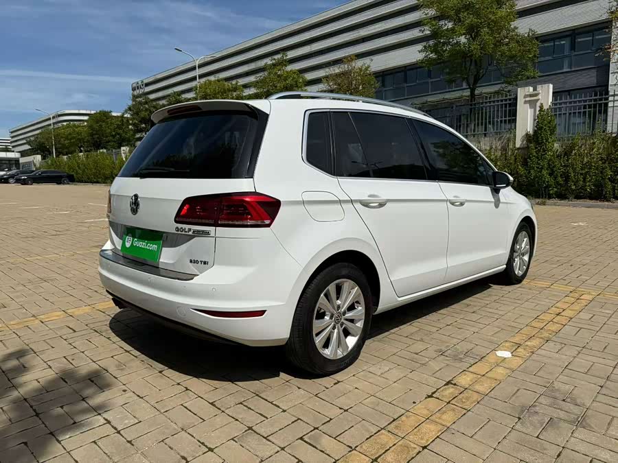 Volkswagen Golf Sportsvan 2017 car image #10