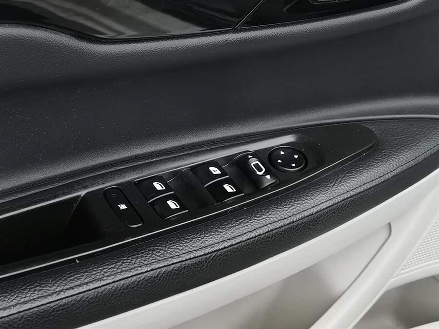 Citroen C-Quatre 2015 #10 Citroen C-Quatre 2015 car image #10