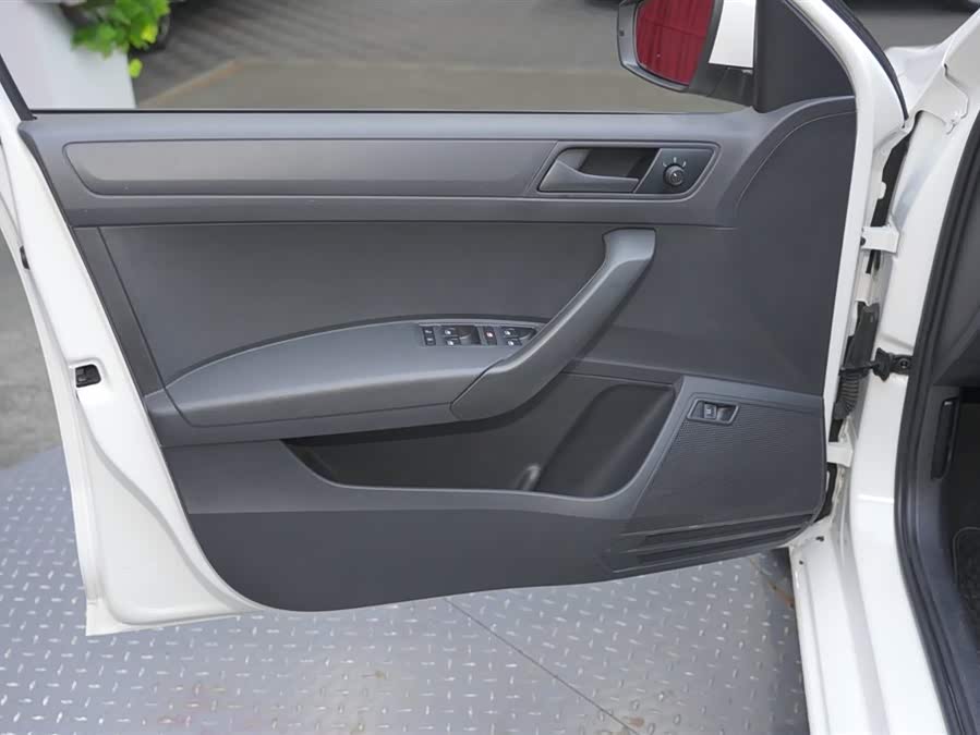 Volkswagen Santana 2023 car image #10