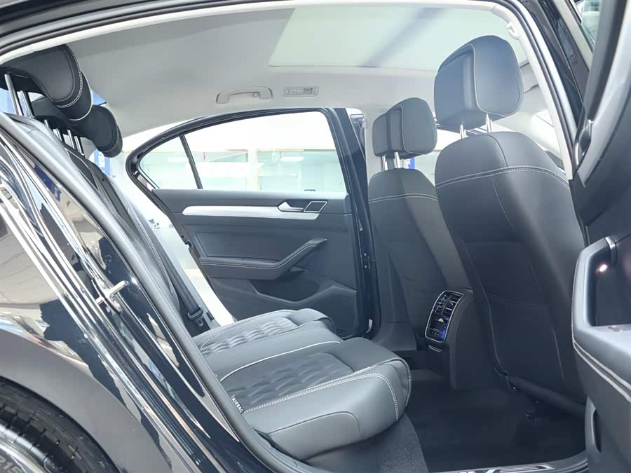 Volkswagen Magotan GTE 2023 car image #10