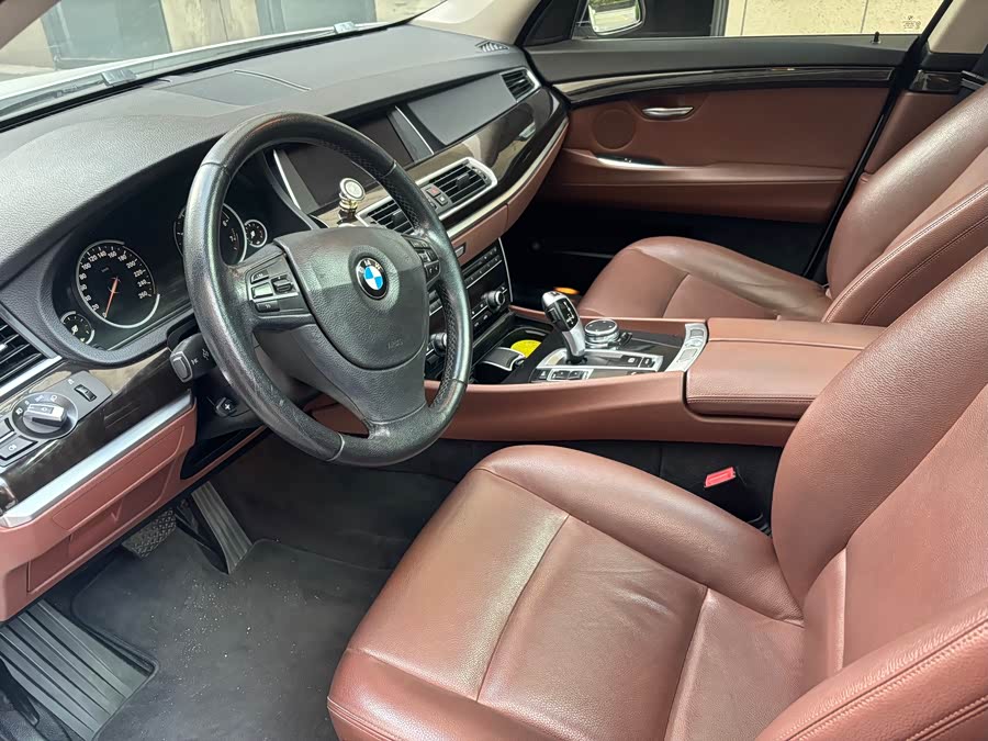 BMW 5 Series GT 2015 imagen de coche #10