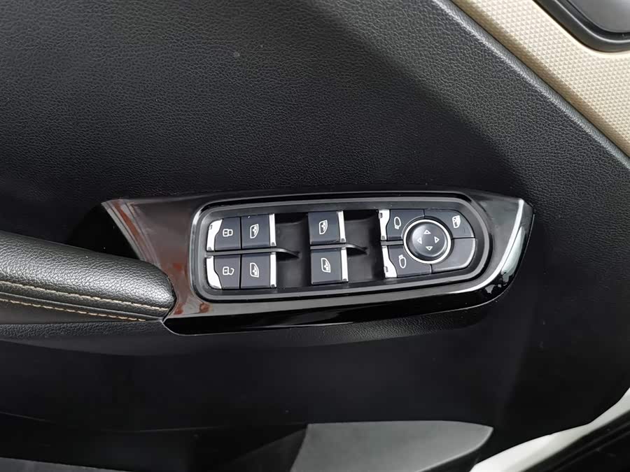 哪吒汽车 哪吒N01 2019 汽车图片 #10