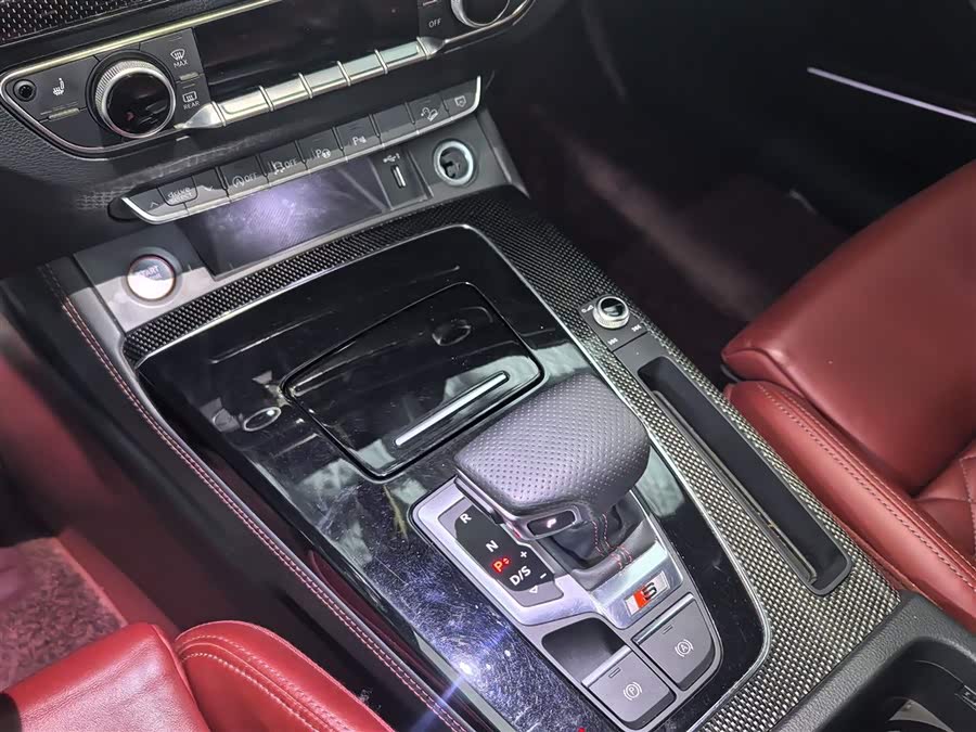 Audi SQ5 2022 imagen de coche #10