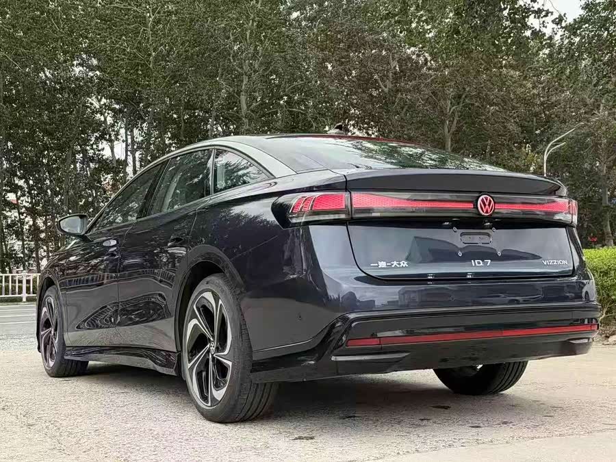 Volkswagen ID.7 Vizzion 2023 #10 Volkswagen ID.7 Vizzion 2023 immagine di auto #10