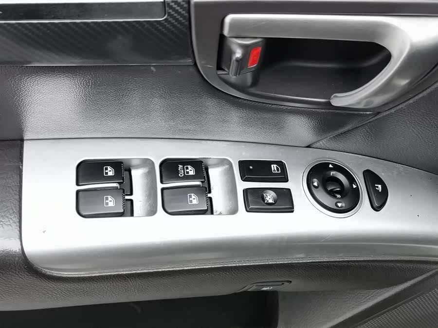 Hyundai Santa Fe Classic 2010 car image #10