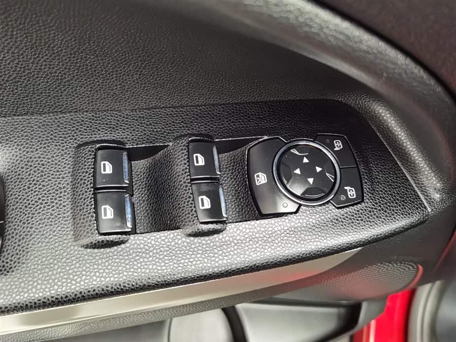 Ford EcoSport 2017 car image #10