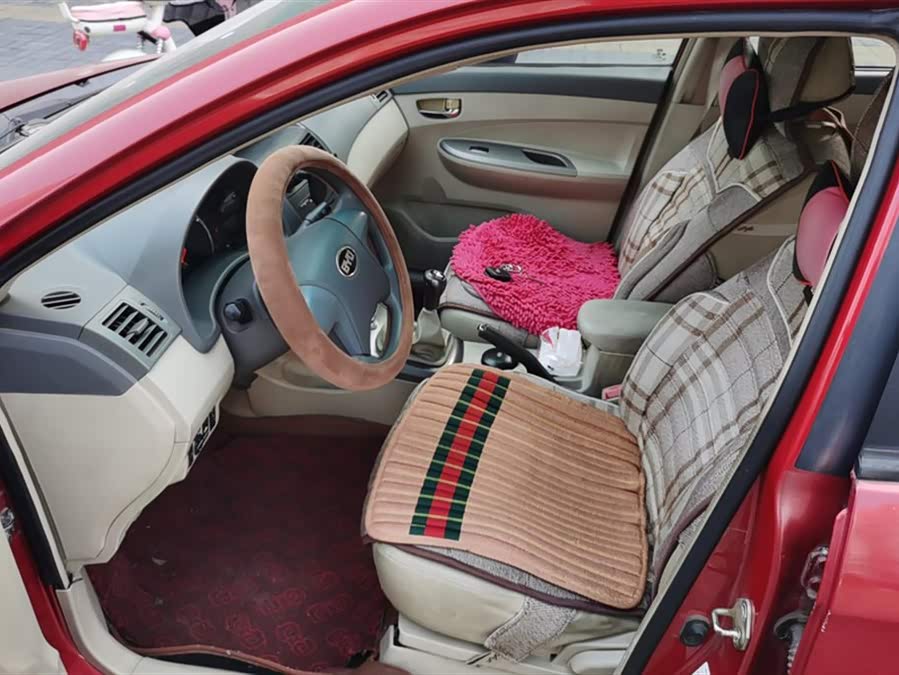 BYD L3 2013 изображение автомобиля #10