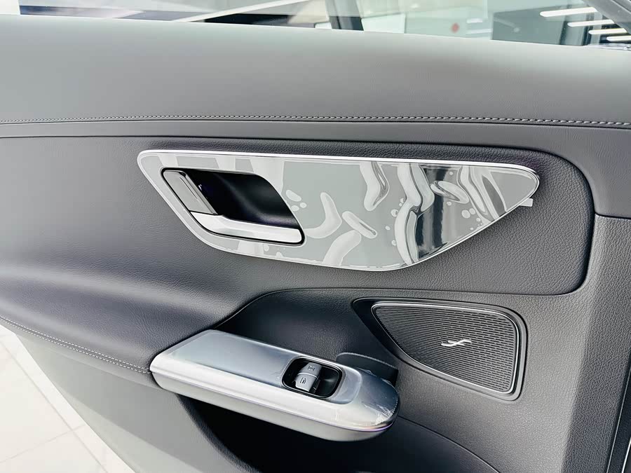 Mercedes-Benz C Class New Energy 2025 #10 Mercedes-Benz C Class New Energy 2025 immagine di auto #10