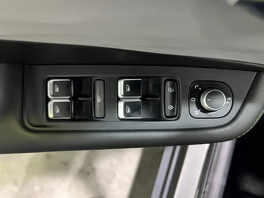 GEELY Coolray 2022 #10 GEELY Coolray 2022 car image #10