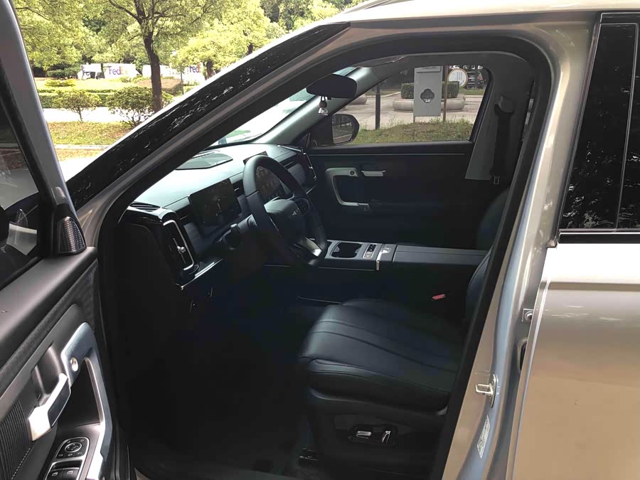 Chery Exploration 06 C-DM 2025 immagine di auto #10