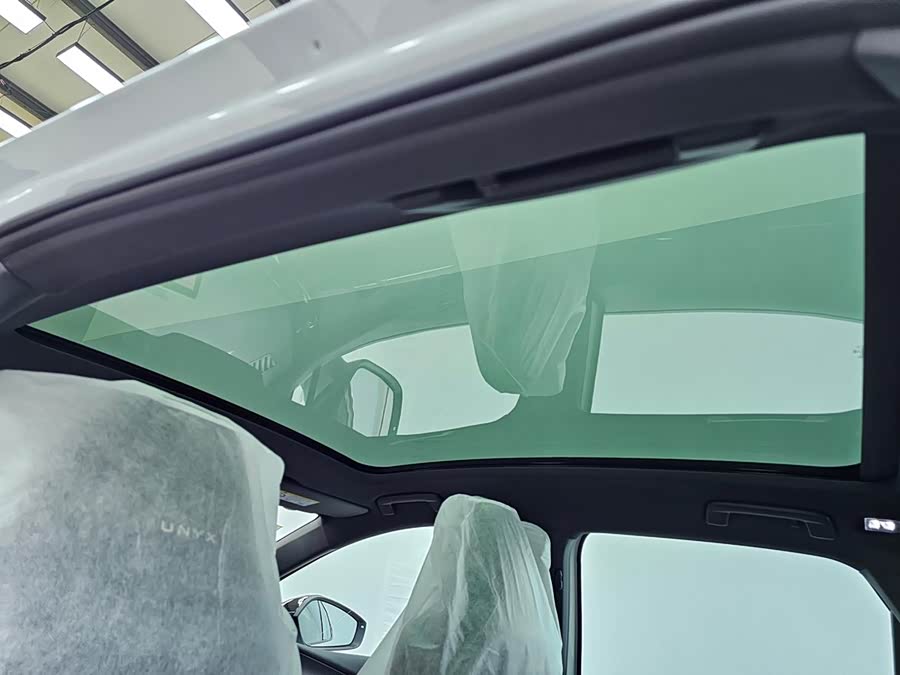 Volkswagen ID.UNYX 06 2025 imagen de coche #10