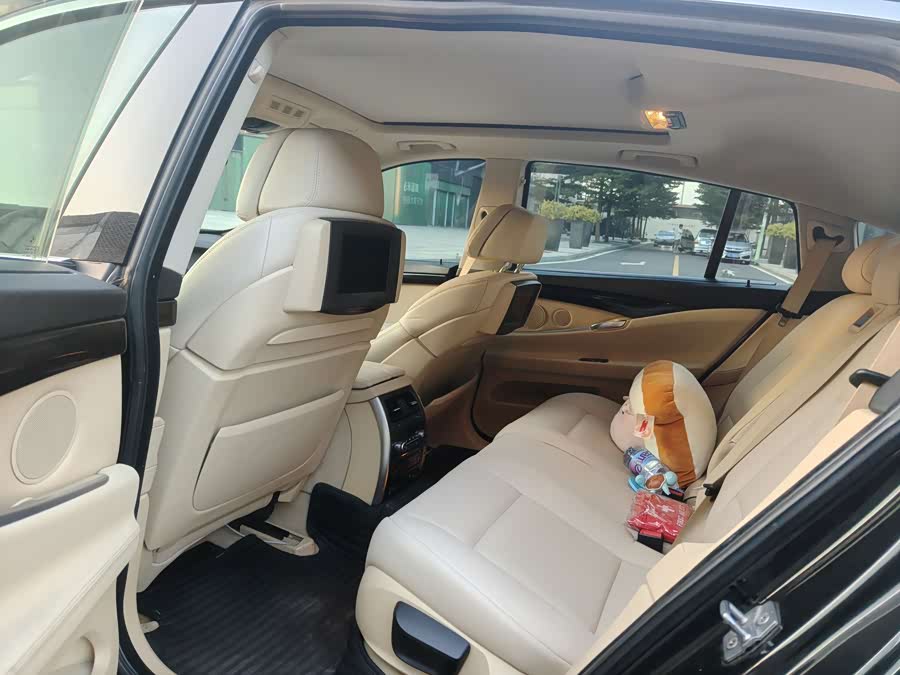 BMW 5 Series GT 2010 #10 BMW 5 Series GT 2010 immagine di auto #10