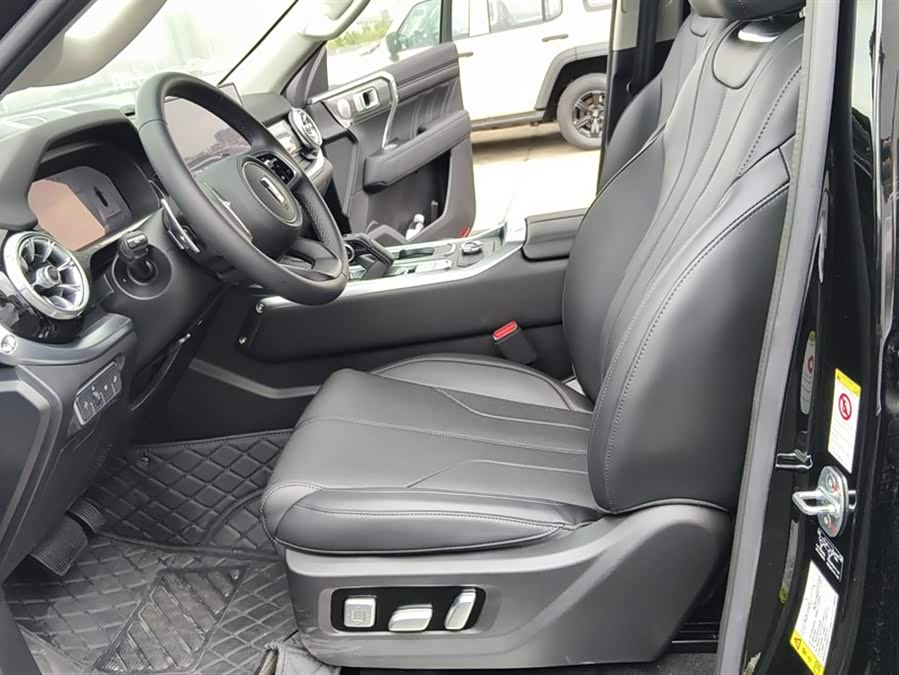 Tank 400 2024 car image #10