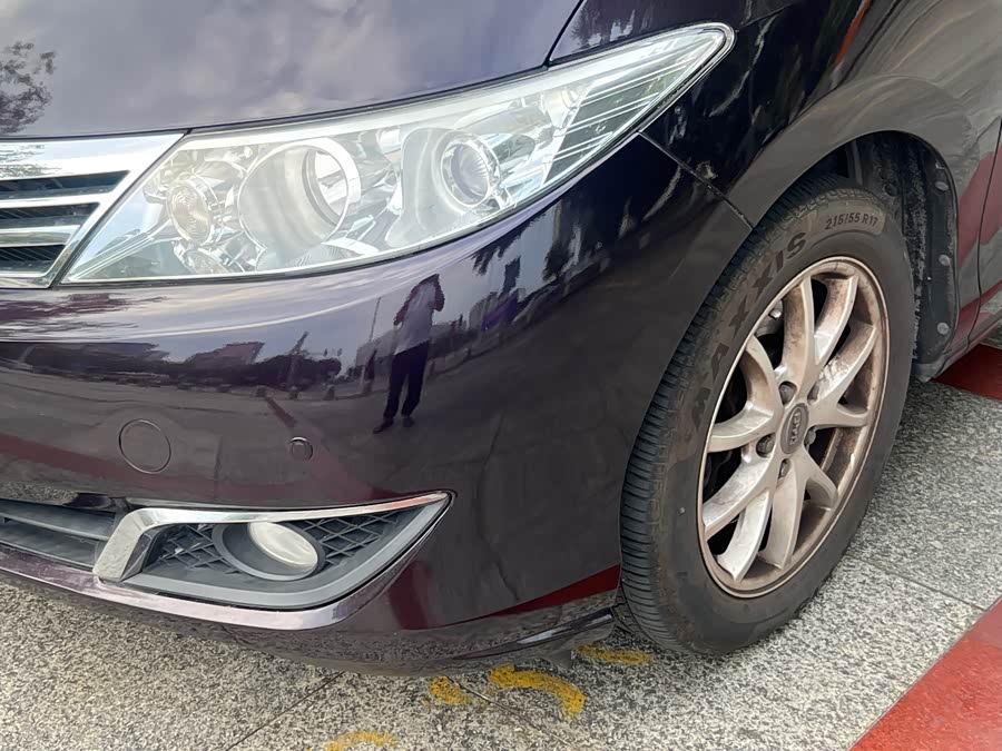 BYD M6 2015 car image #10