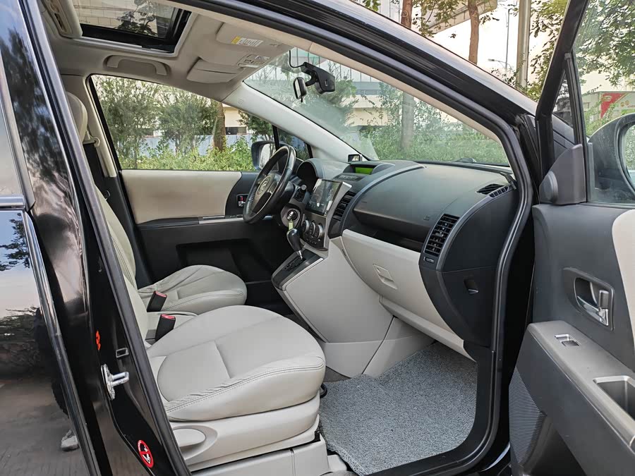 Mazda 5 2009 image de voiture #10