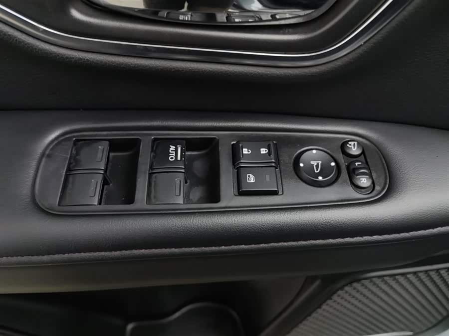 思铭 东风本田M-NV 2021 汽车图片 #10