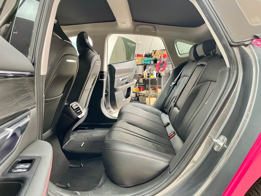 小鹏 小鹏P7 2022 汽车图片 #10