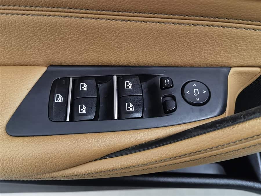 BMW 5 Series (Imported) 2018 car image #10