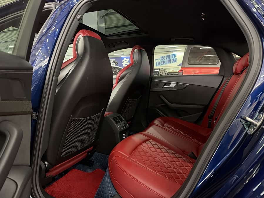 Audi S4 2020 car image #10