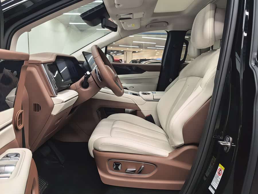 BYD Xia 2025 #10 BYD Xia 2025 car image #10